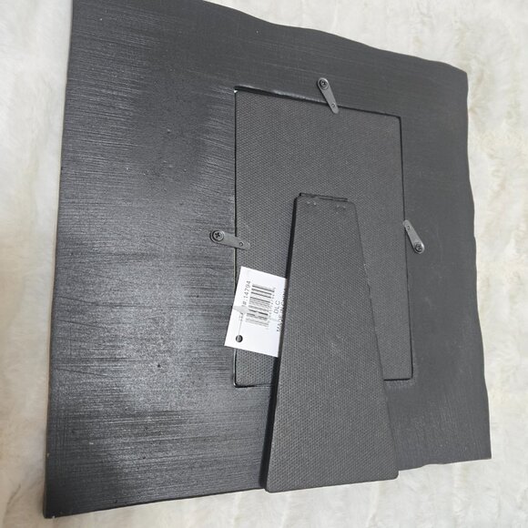 Bigfoot Picture frame.9.5"H x 9.5"W Resin Holds a 4x6 photo with Big Foot - Picture 13 of 14